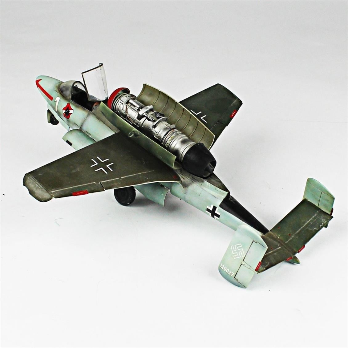 QD149 1/48 HE-162 Sergilemeye Hazır Plastik Uçak Modeli