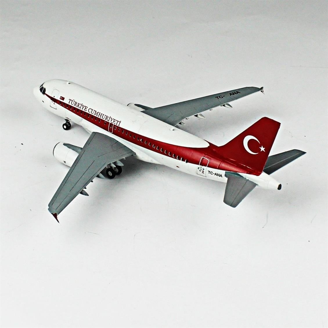 QD153 1/144 Yolcu Uçağı Sergilemeye Hazır Plastik Uçak Modeli