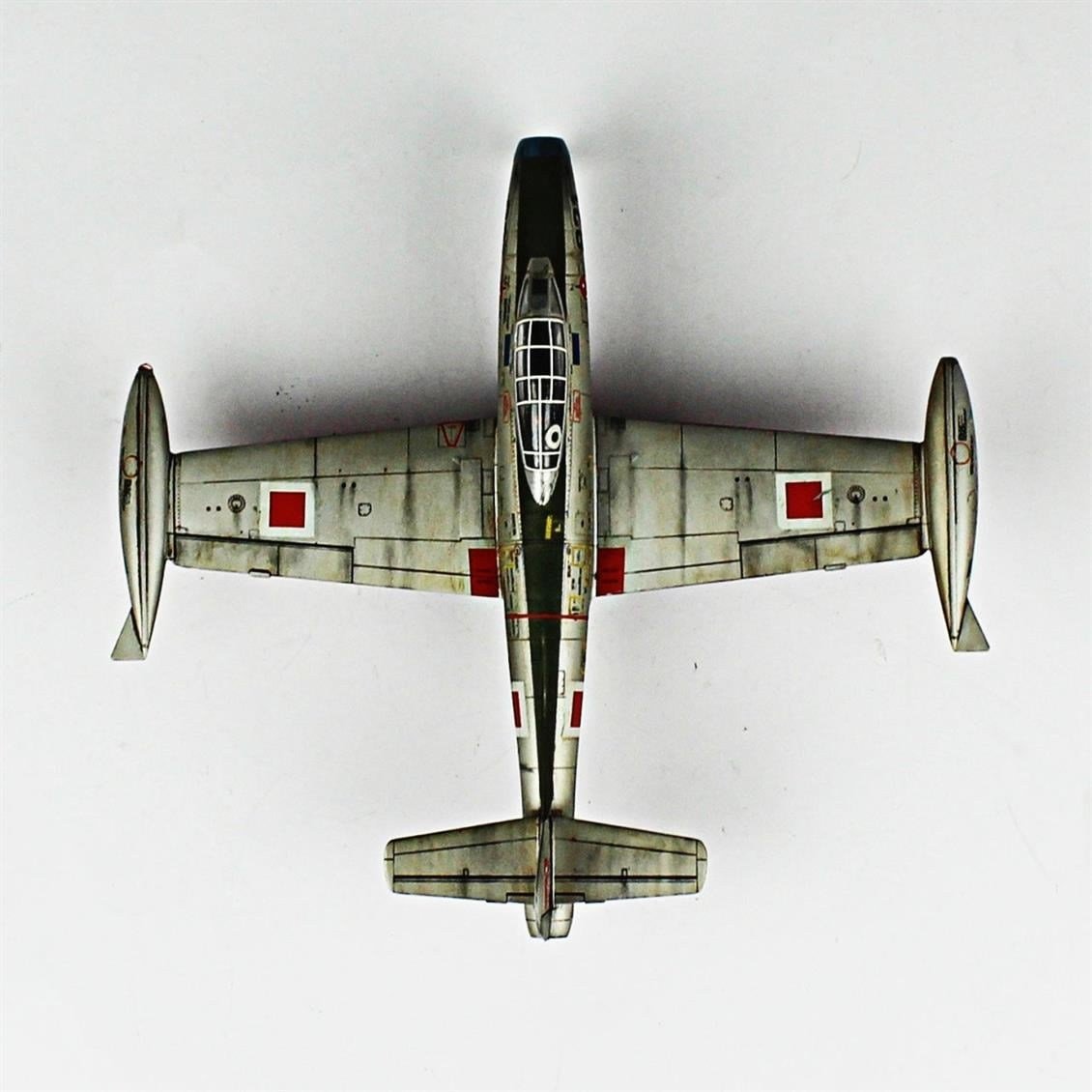 QD156 1/72 F-84G Sergilemeye Hazır Plastik Uçak Modeli