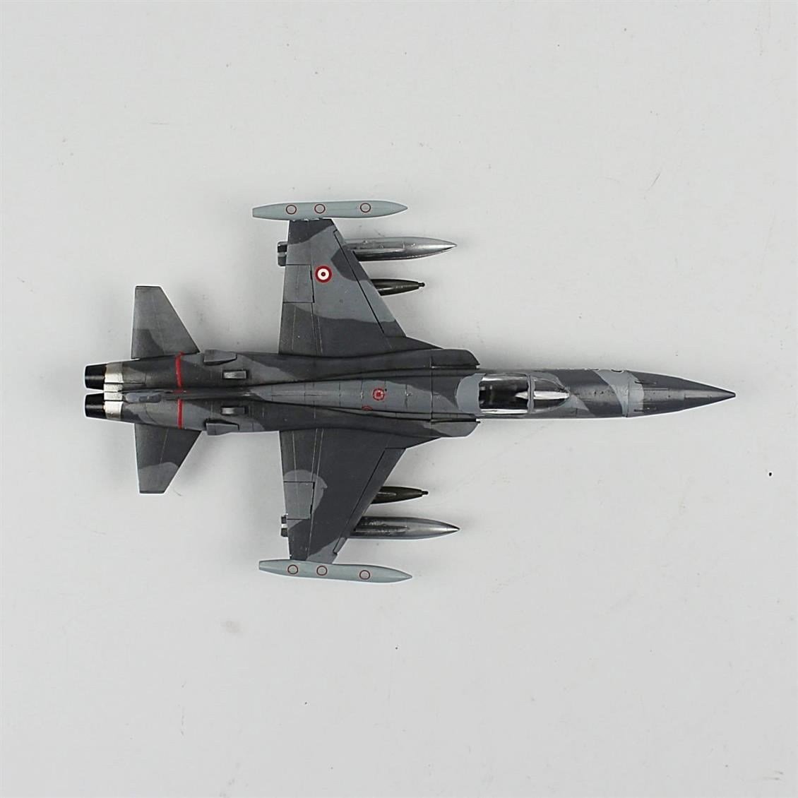 QD158 1/72 Ölçek, NF-5A Freedom Fighter EX KLU, F16 TuAF Zebra Şemalı Sergilemeye Hazır Plastik Uçak Maketi