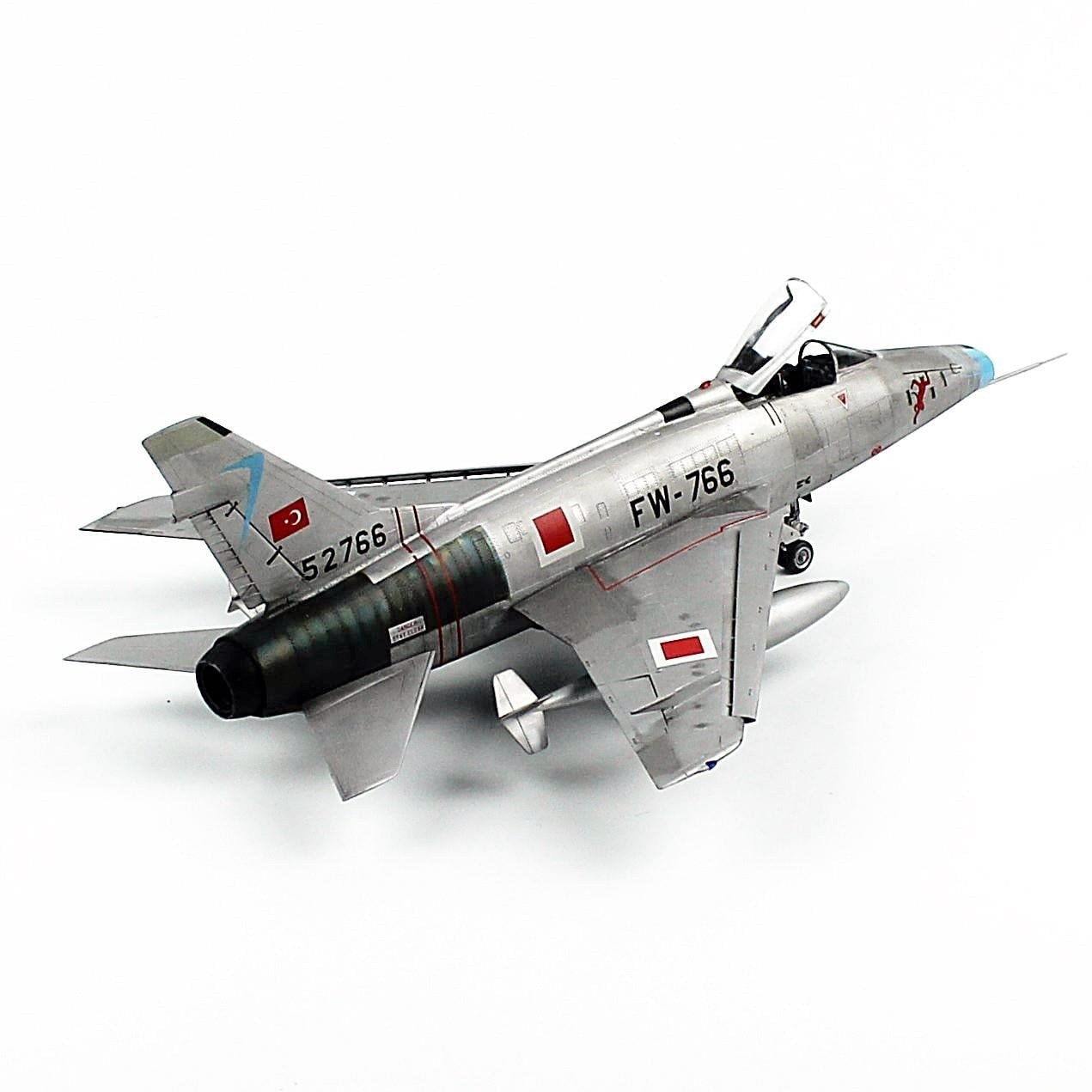 QD169 1/48 F-100F, 112. Şeytan Filo, Cengiz Topel Uçağı, Sergilemeye Hazır Plastik Savaş Uçağı Modeli
