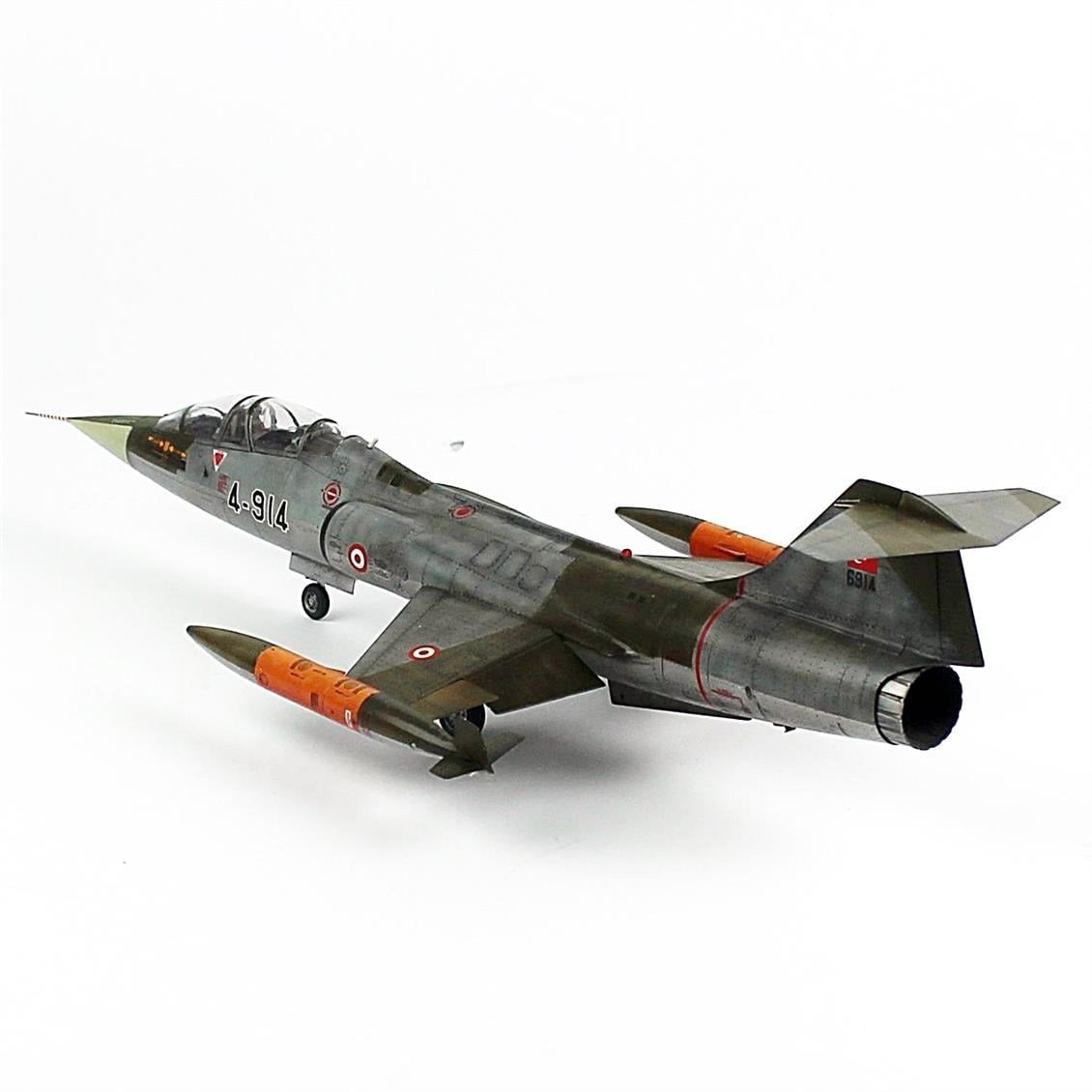 QD172 1/48 Ölçek,TF 104G Star Fighter,  Sergilemeye Hazır Plastik Uçak Modeli