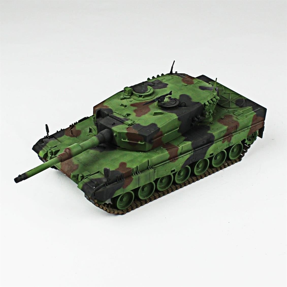 QD210 1/35 Leopard 2A4, Esci, Sergilemeye Hazır Plastik Tank Modeli