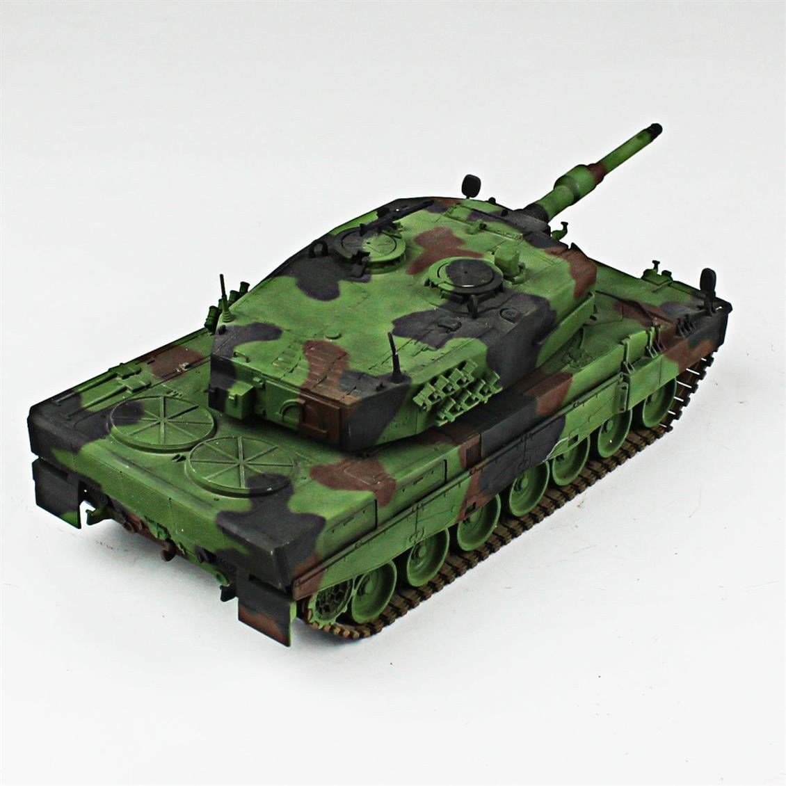 QD210 1/35 Leopard 2A4, Esci, Sergilemeye Hazır Plastik Tank Modeli