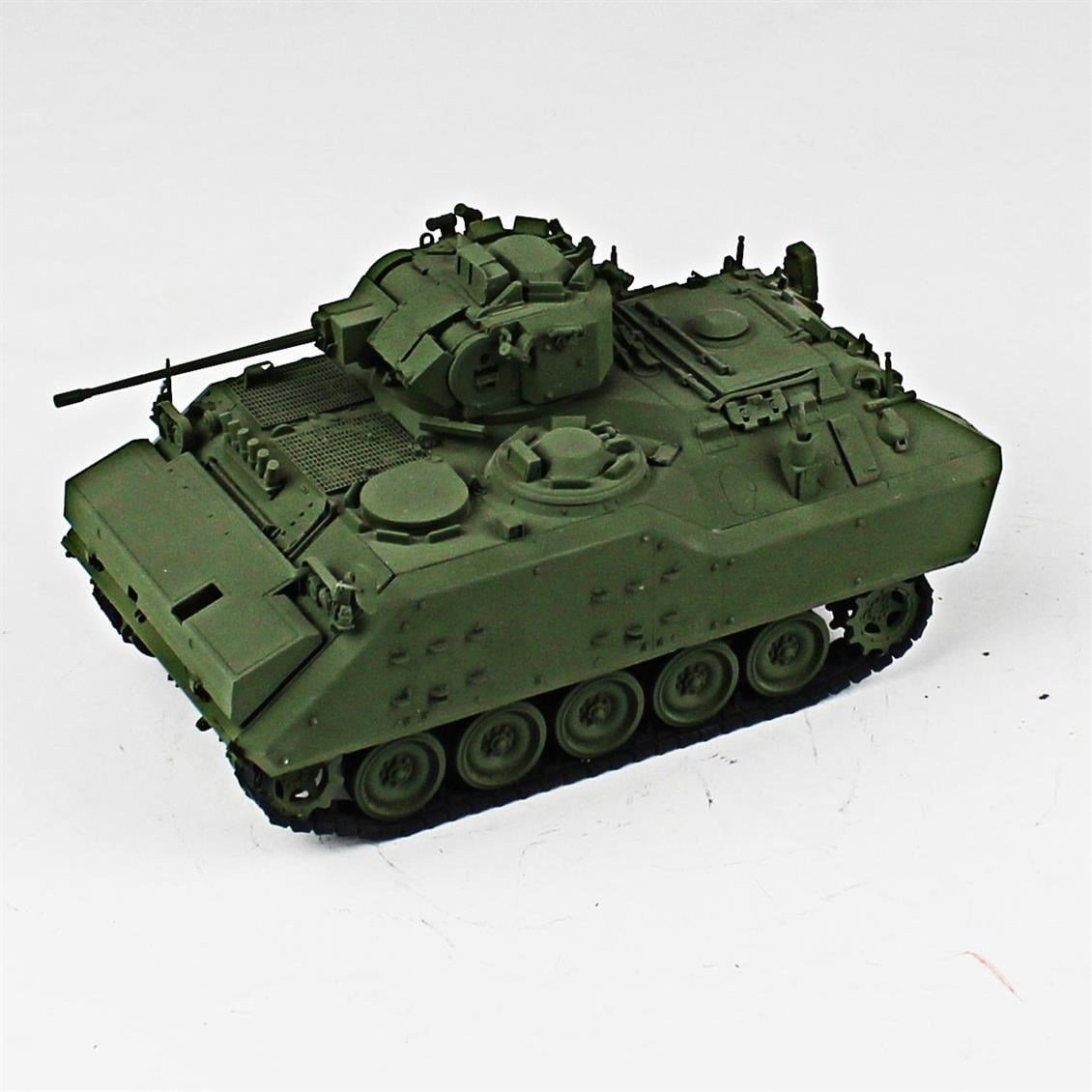 QD217 1/35 FNSS ZMA 25 mm. Canon, AFV Club, Sergilemeye Hazır Plastik Tank Modeli
