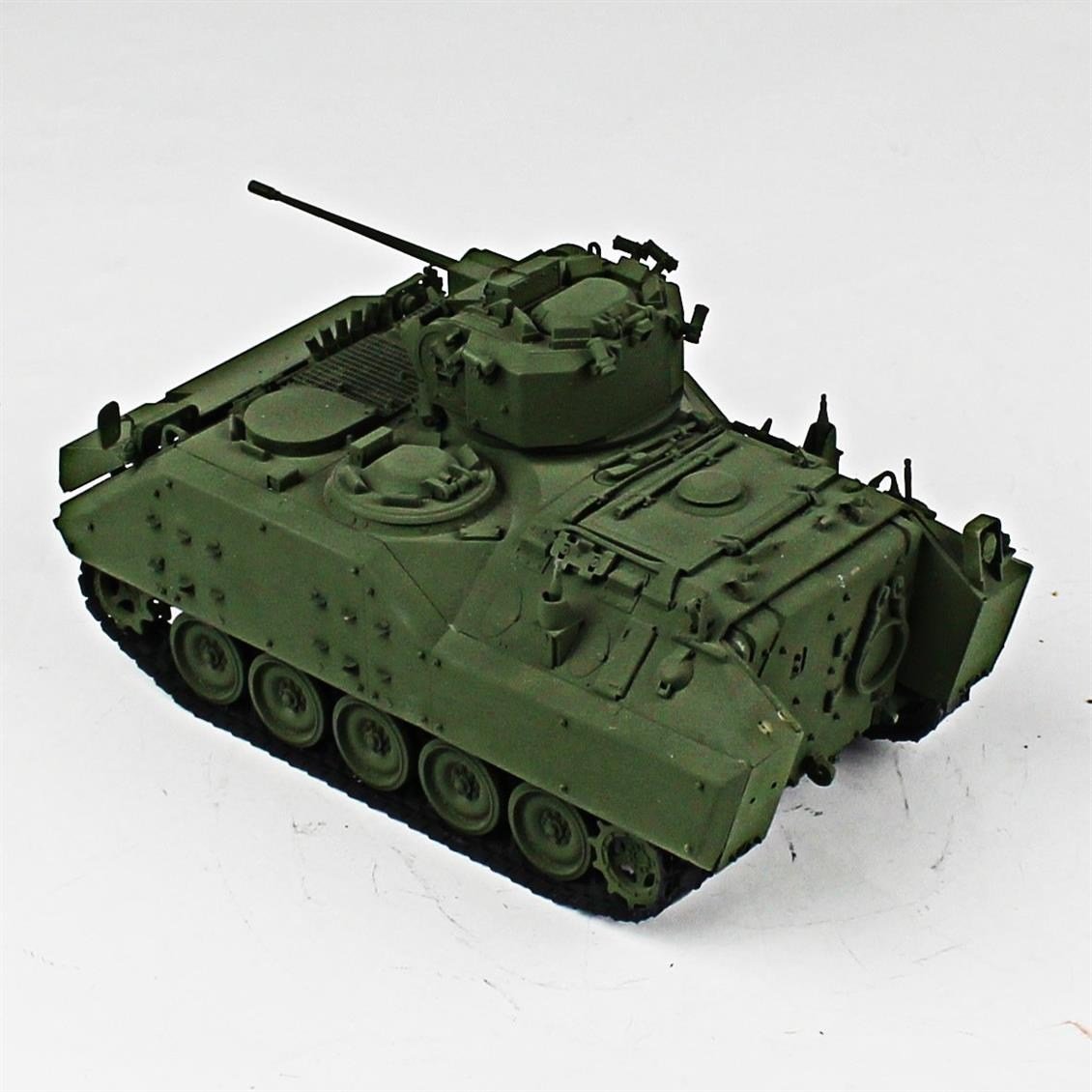 QD217 1/35 FNSS ZMA 25 mm. Canon, AFV Club, Sergilemeye Hazır Plastik Tank Modeli
