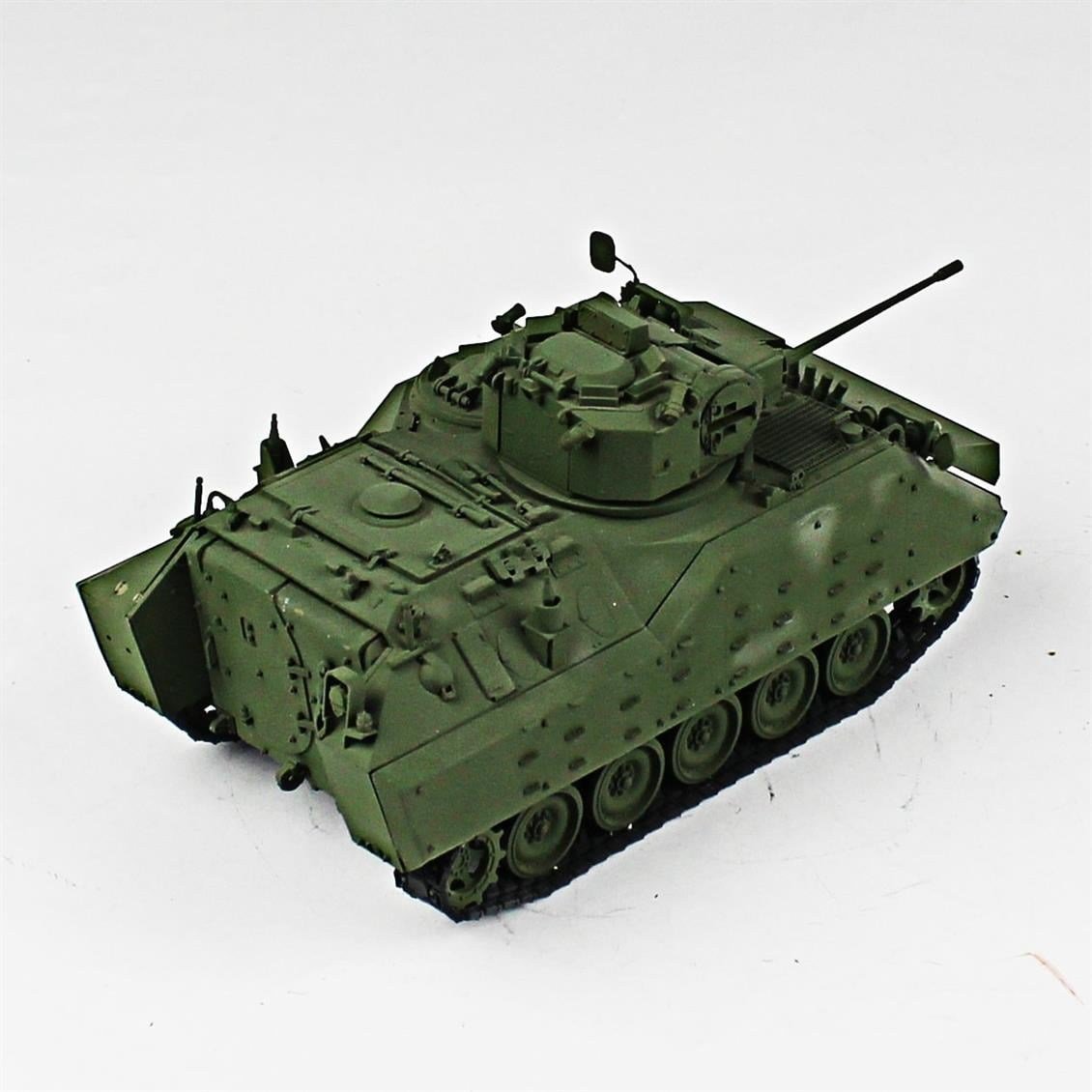 QD217 1/35 FNSS ZMA 25 mm. Canon, AFV Club, Sergilemeye Hazır Plastik Tank Modeli