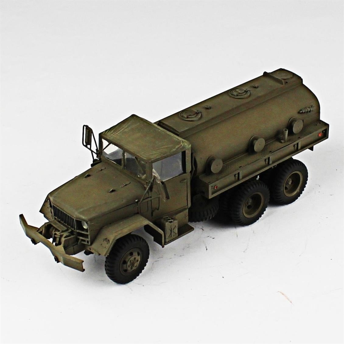 QD222 1/35 M49A2 REO Yakıt Tankeri, AFV Club, Sergilemeye Hazır Plastik Tank Modeli