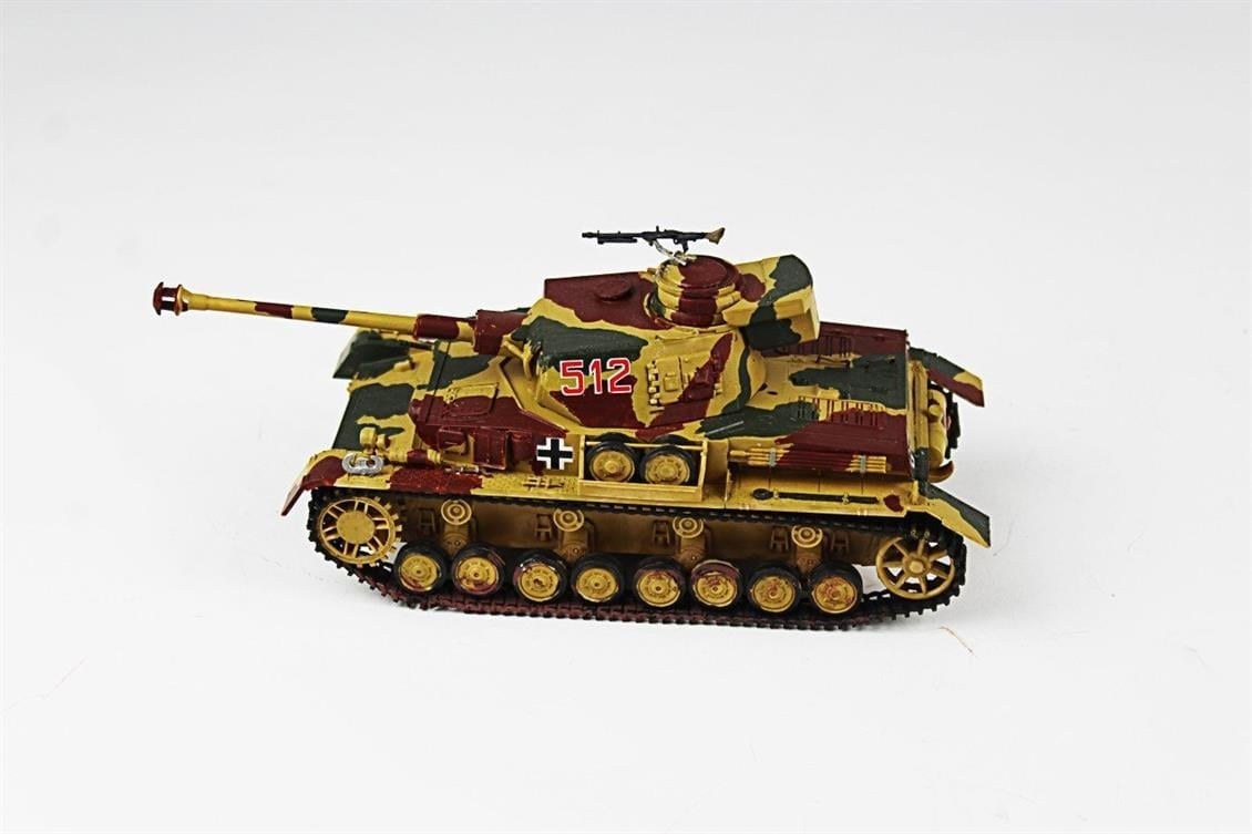 QD230 1/35 Panzer IV, Academy, Sergilemeye Hazır Plastik Tank Modeli