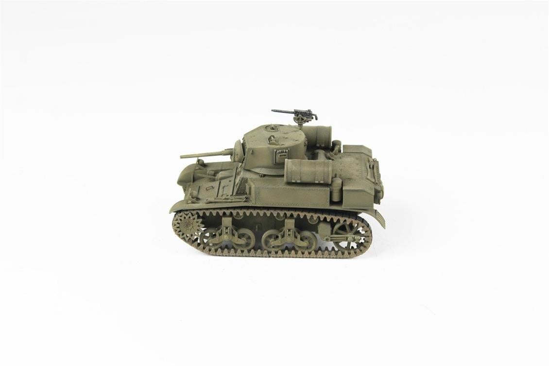 QD240 1/35 M3A1 Stuart, Italeri, Sergilemeye Hazır Plastik Tank Modeli