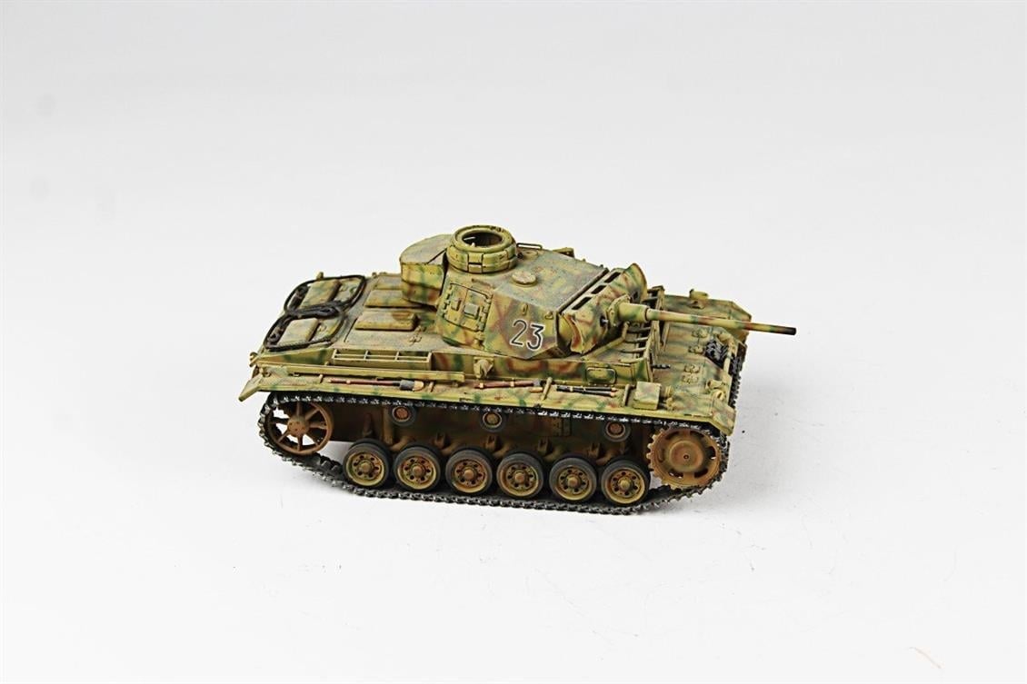 QD241 1/35 Panzer III, Academy, Sergilemeye Hazır Plastik Tank Modeli