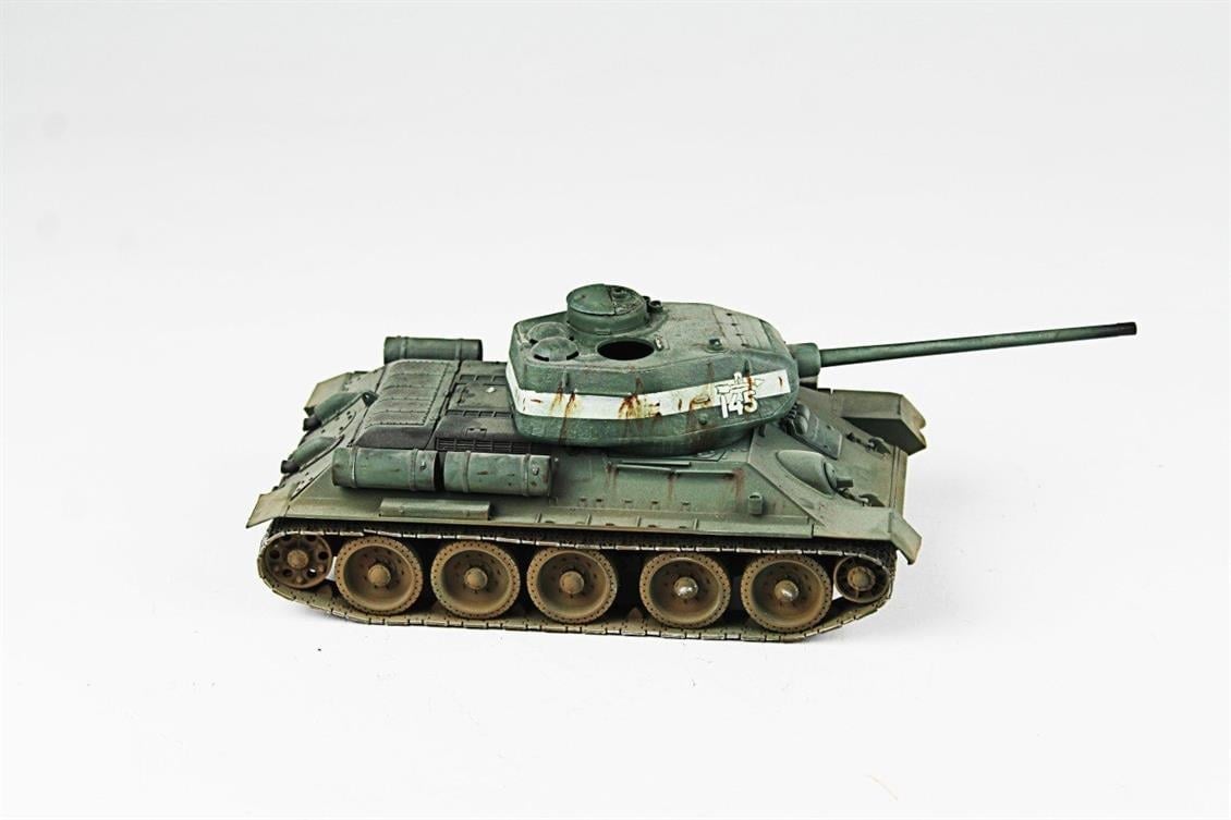 QD244 1/35 T-34/85, Tamiya, Sergilemeye Hazır Plastik Tank Modeli