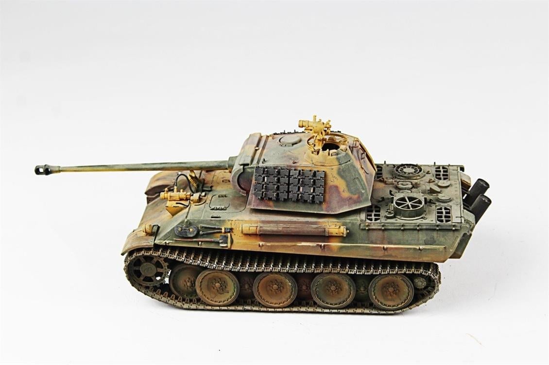 QD247 1/35 Panther, Tamiya, Sergilemeye Hazır Plastik Tank Modeli