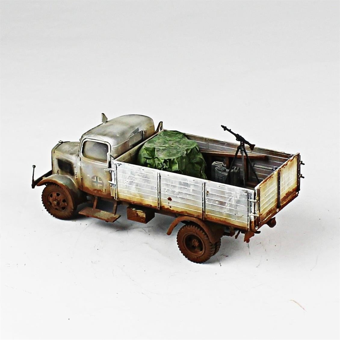 QD249 1/35 Mercedes-Benz Kamyon, Italeri, Sergilemeye Hazır Plastik Tank Modeli