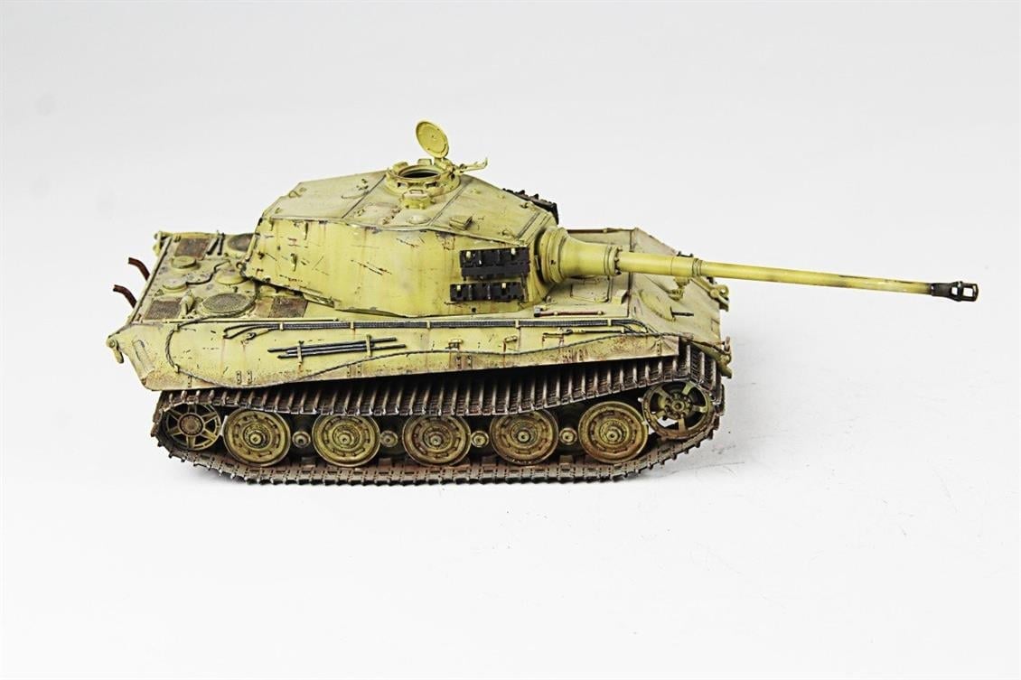 QD252 1/35 King Tiger, Tamiya, Sergilemeye Hazır Plastik Tank Modeli
