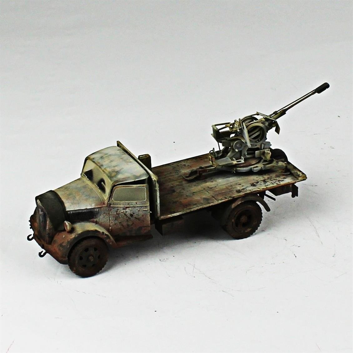 QD253 1/35 Opel Blitz + 37 Flak, Tamiya, Sergilemeye Hazır Plastik Tank Modeli