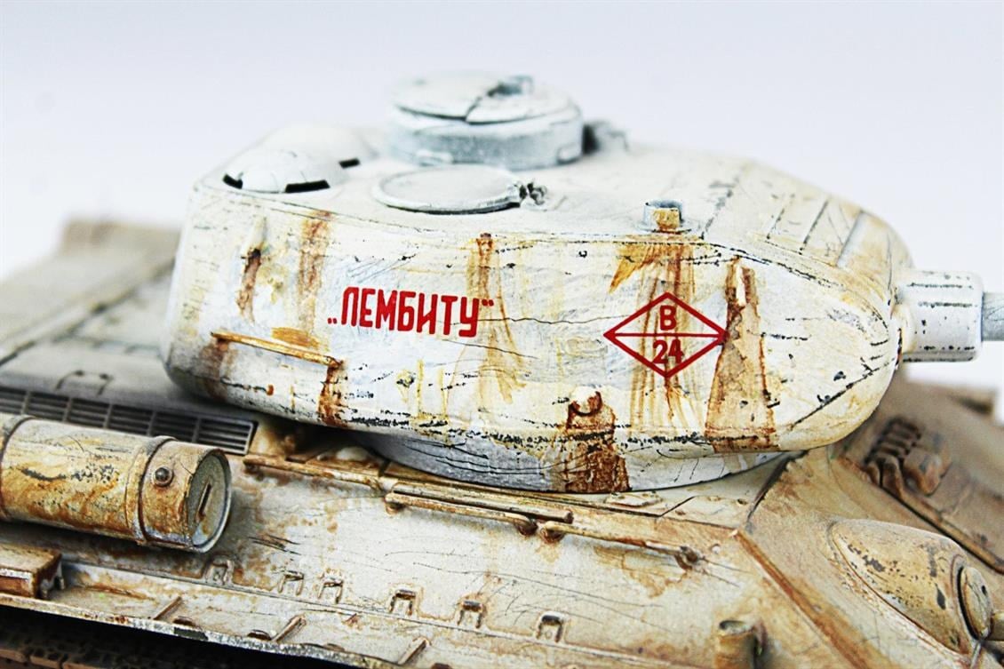 QD254 1/35 T-34/85, Tamiya, Sergilemeye Hazır Plastik Tank Modeli