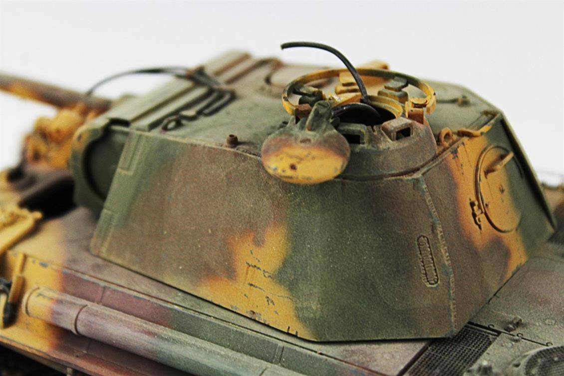 QD261 1/35 Panther, Tamiya, Sergilemeye Hazır Plastik Tank Modeli