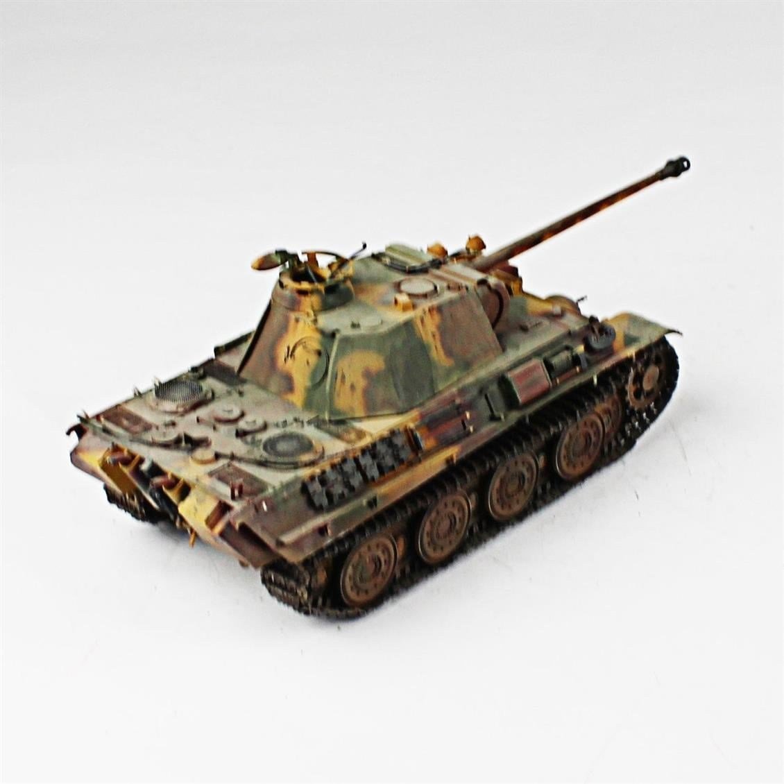 QD261 1/35 Panther, Tamiya, Sergilemeye Hazır Plastik Tank Modeli