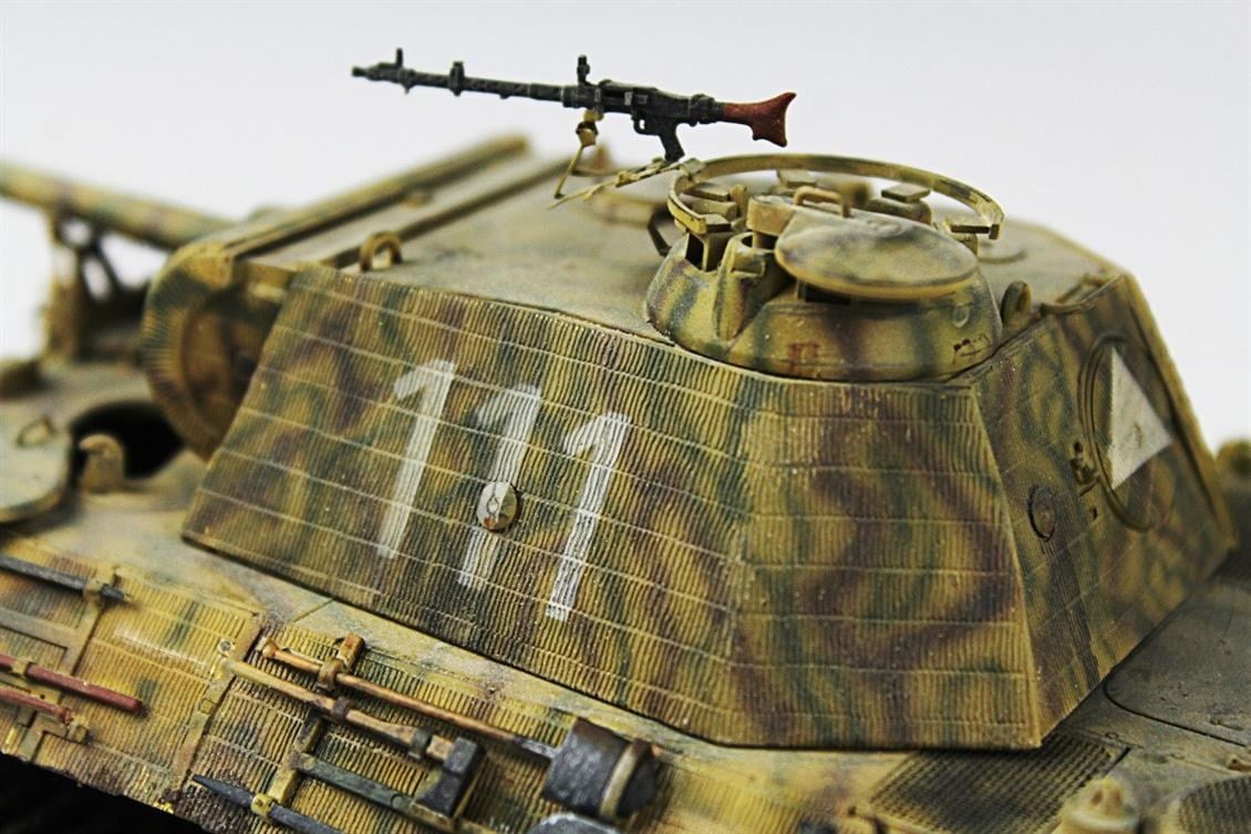 QD262 1/35 Zimmeritli Panther, Italeri, Sergilemeye Hazır Plastik Tank Modeli