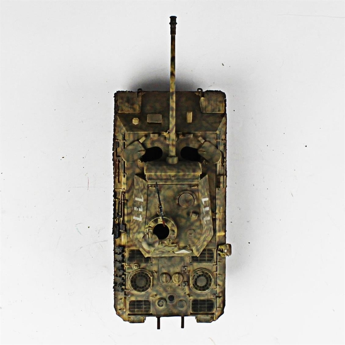QD262 1/35 Zimmeritli Panther, Italeri, Sergilemeye Hazır Plastik Tank Modeli