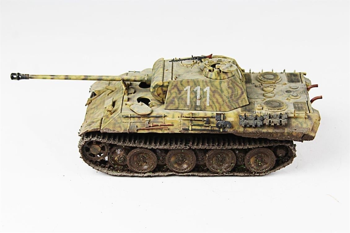 QD262 1/35 Zimmeritli Panther, Italeri, Sergilemeye Hazır Plastik Tank Modeli