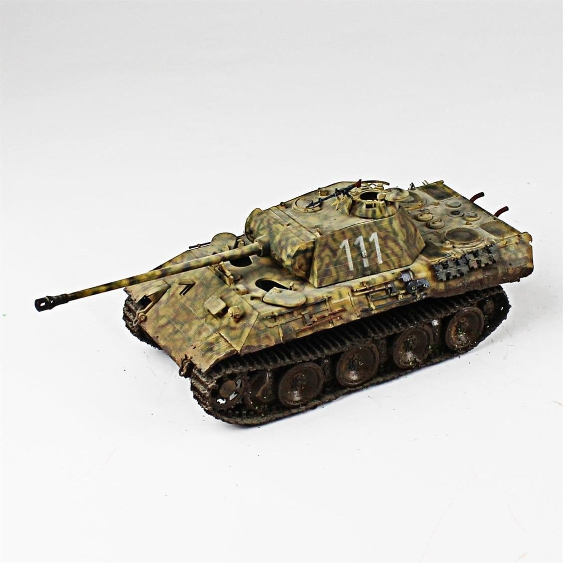 QD262 1/35 Zimmeritli Panther, Italeri, Sergilemeye Hazır Plastik Tank Modeli