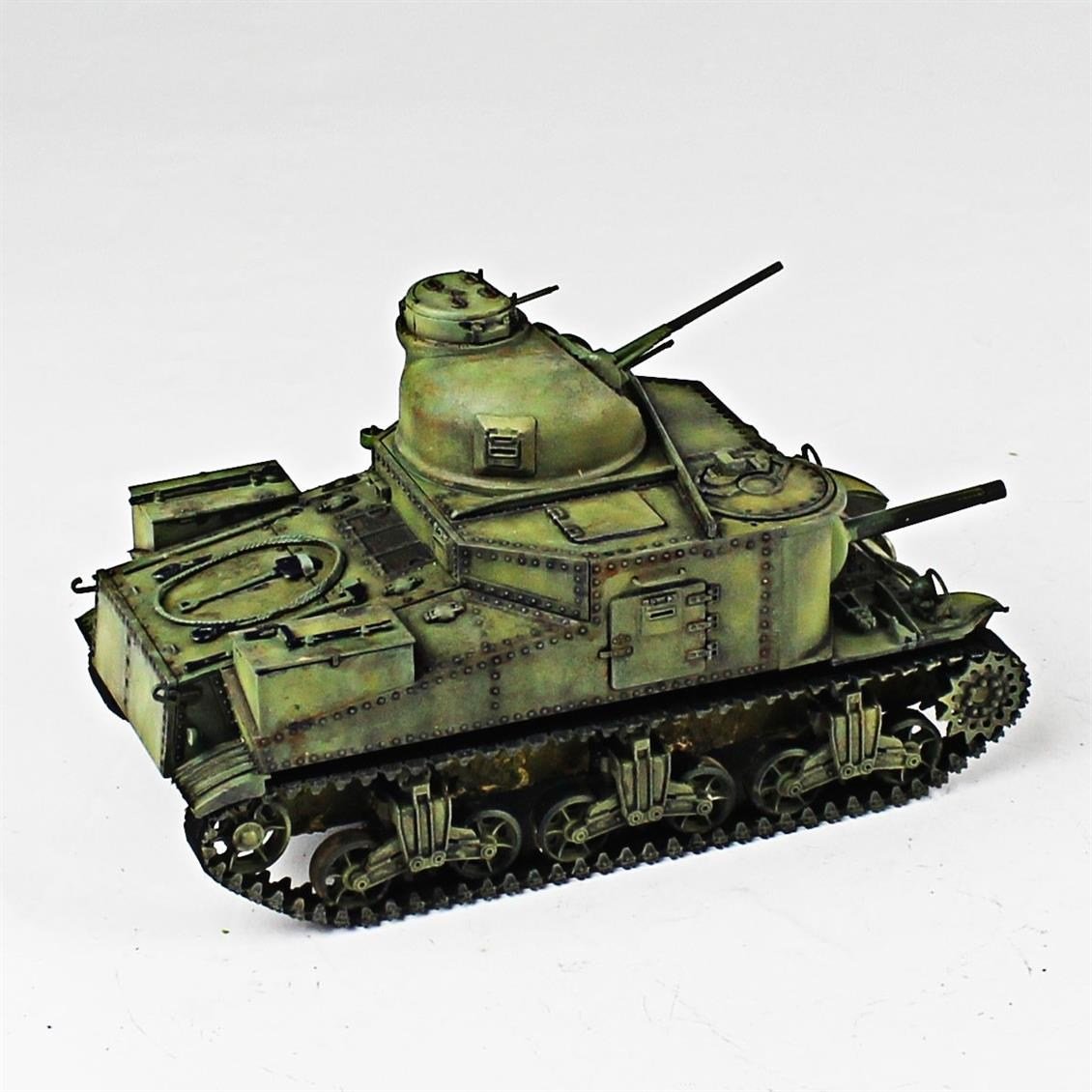 QD269 1/35 M3 Lee, Tamiya, Sergilemeye Hazır Plastik Tank Modeli