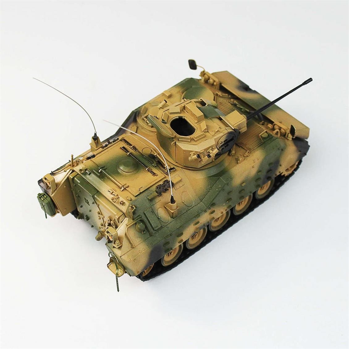 QD282 1/35 Ölçek, Nato AIFV, Afv Club, Sergilemeye Hazır Plastik Tank Maketi