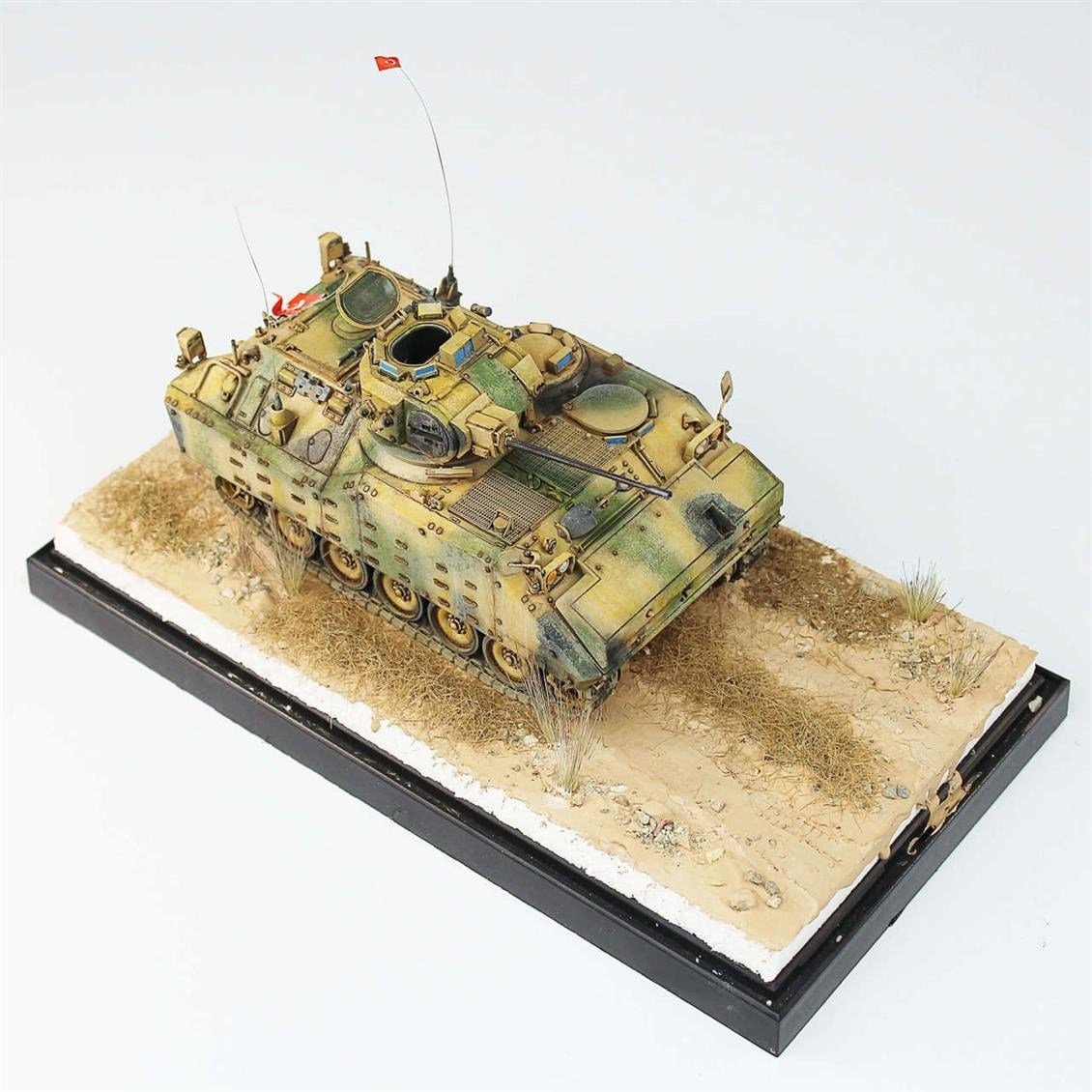 QD283 1/35 Ölçek, Diaromalı, Nato AIFV , Afv Club, Sergilemeye Hazır Diorama