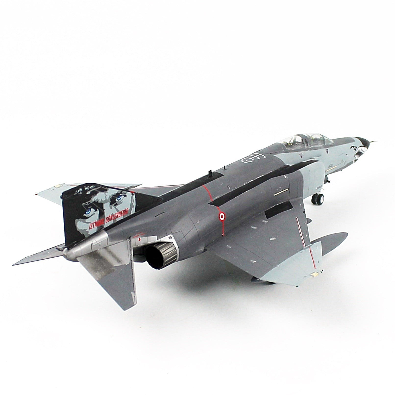QD607 1/72 Ölçek, F-4E Phantom, 50. Yıl Decalli 2 Nolu Uçak, Sergilemeye Hazır Savaş Uçağı Modeli