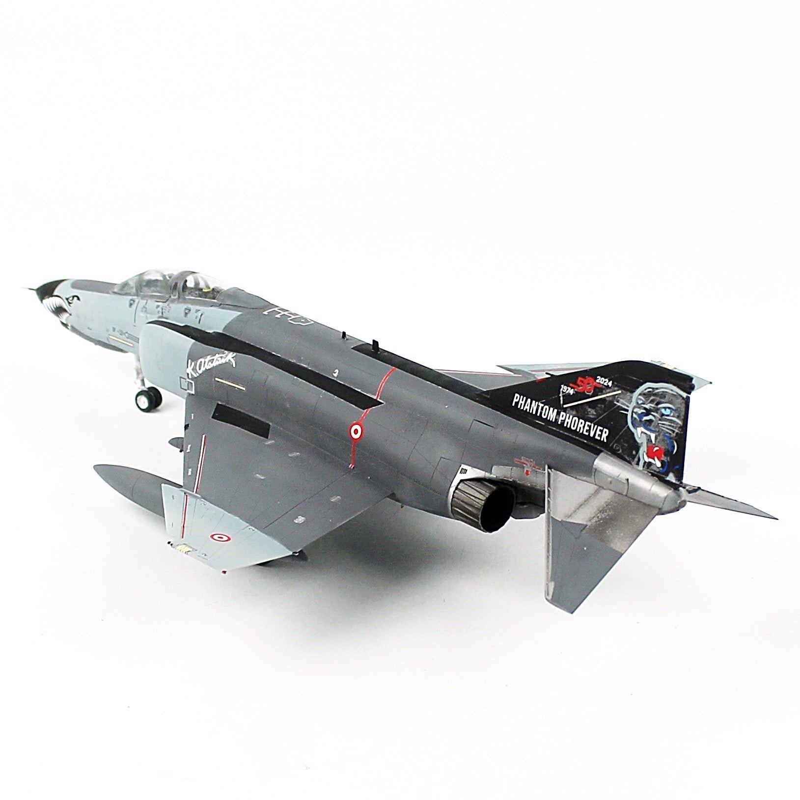 QD607 1/72 Ölçek, F-4E Phantom, 50. Yıl Decalli 2 Nolu Uçak, Sergilemeye Hazır Savaş Uçağı Modeli