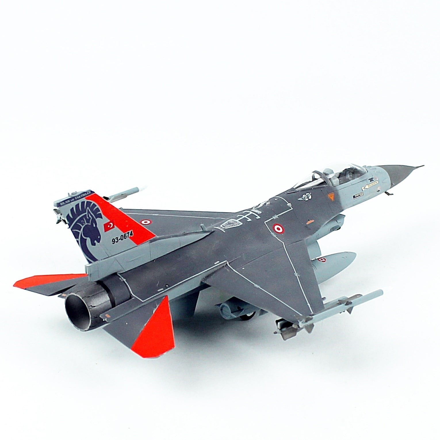 QD609 1/72 Ölçek, F-16C B-50 Savaşan Şahin, 132 Hançer Filo, Sergilemeye Hazır Model Uçak