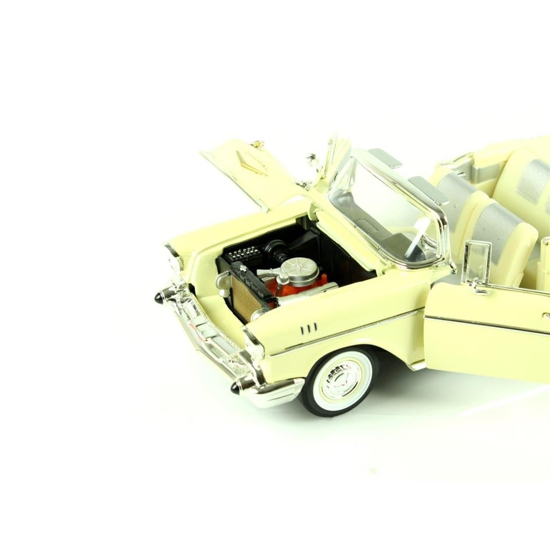 Road Signature 92108 1/18 Ölçek, 1957 Chevrolet Belair, Cream, Sergilemeye Hazır Metal Araba Modeli