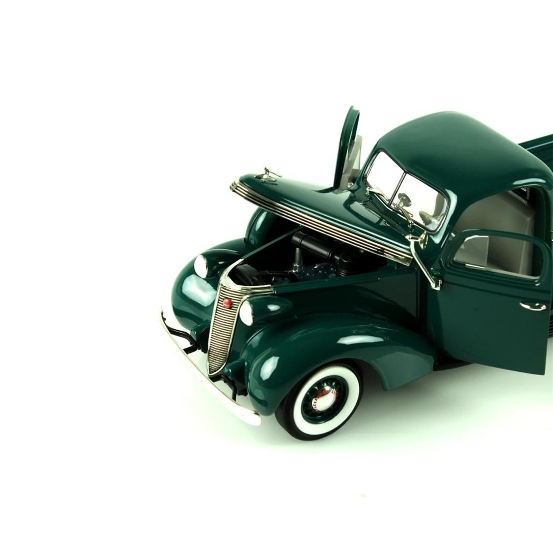 Road Signature 92458 1/18 Ölçek, 1937 Studebaker Coupe Express Pickup, Green, Sergilemeye Hazır Metal Araba Modeli