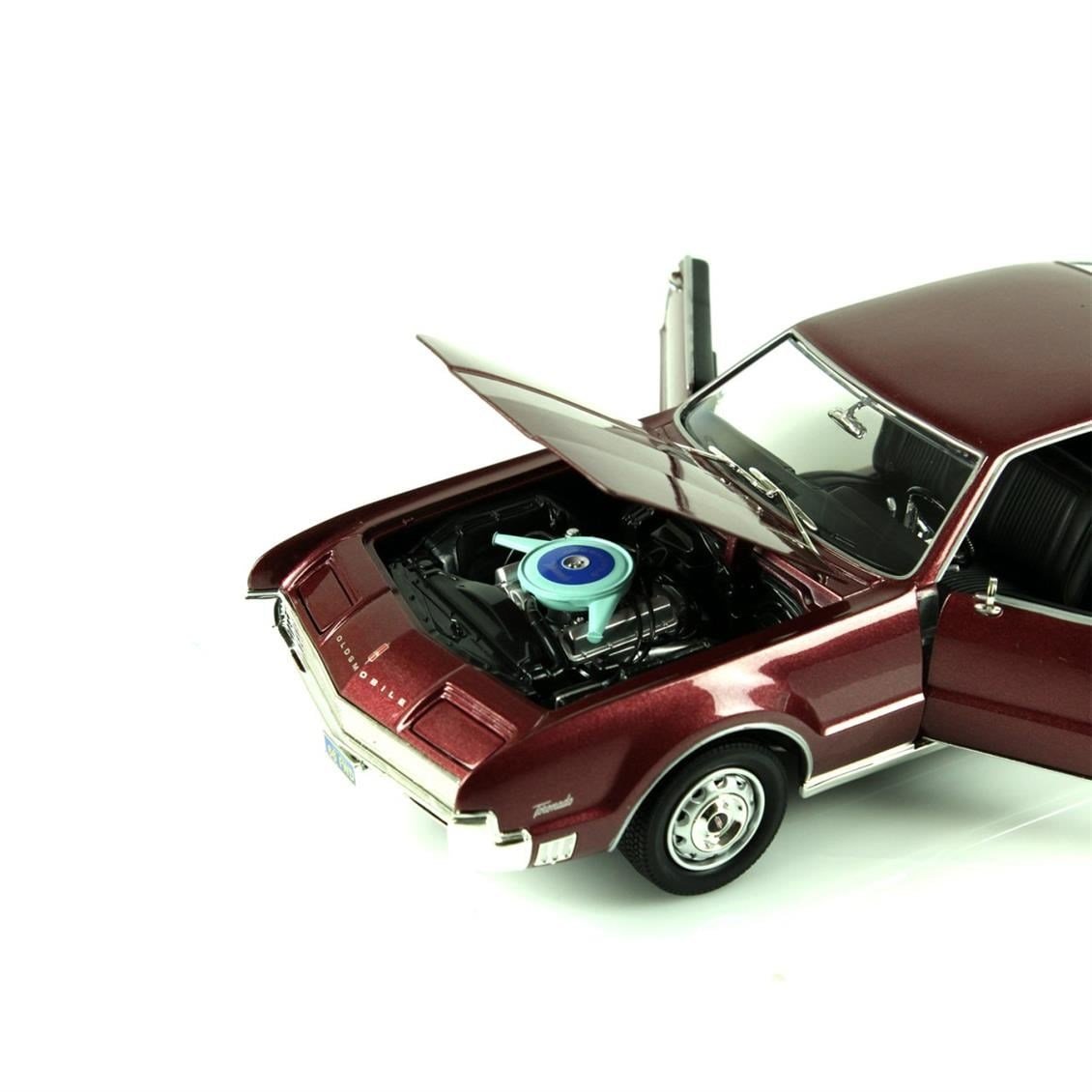 Road Signature 92718 1/18 Ölçek, 1966 Oldsmobile Toronado, Burgundy, Sergilemeye Hazır Metal Araba Modeli