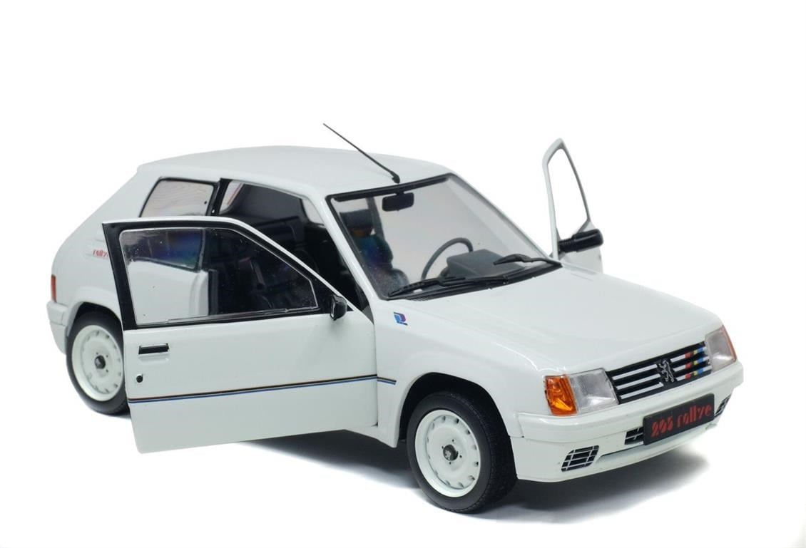 Solido S1801701 1/18 Ölçek, 1988 Peugeot 205 Rally-Beyaz-Sergilemeye Hazır Metal Araba Modeli