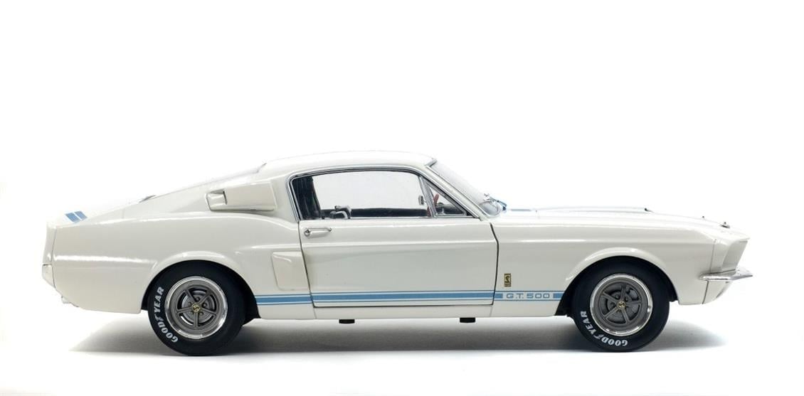 Solido S1802901 1/18 Ölçek, 1967 Shelby Mustang GT500-Beyaz üzeri Mavi Çizgili-Sergilemeye Hazır Metal Araba Modeli