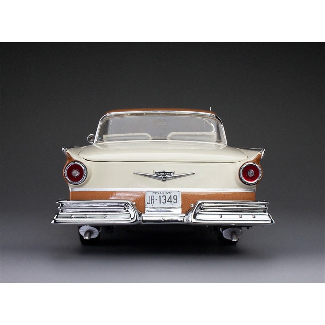 Sunstar 1349 1/18 Ölçek, 1957 Ford Fairlane 500 Skyliner, Doeskin Tan/Colonial White, Sergilemeye Hazır Metal Araba Modeli