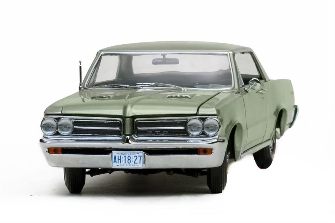 Sunstar 1827 1/18 Ölçek, 1964 Pontiac GTO, Çam Yeşili, Sergilemeye Hazır Metal Araba Modeli