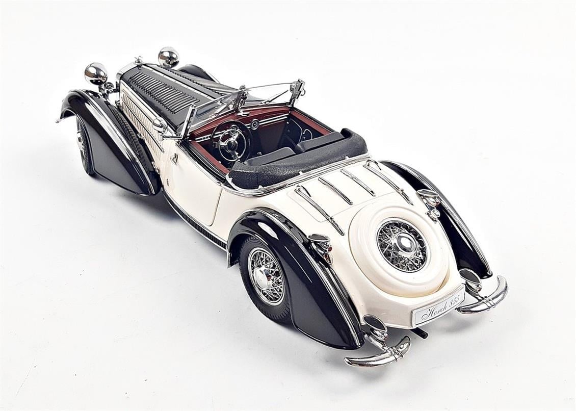 Sunstar 2405 1/18 Ölçek, 1939 Horch 855 Roadster, Siyah/Beyaz, Sergilemeye Hazır Metal Araba Modeli