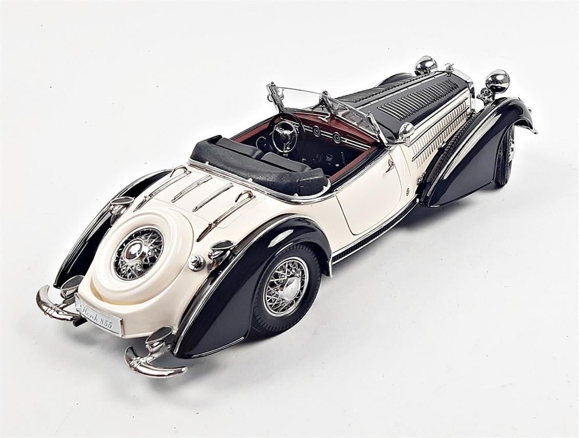 Sunstar 2405 1/18 Ölçek, 1939 Horch 855 Roadster, Siyah/Beyaz, Sergilemeye Hazır Metal Araba Modeli