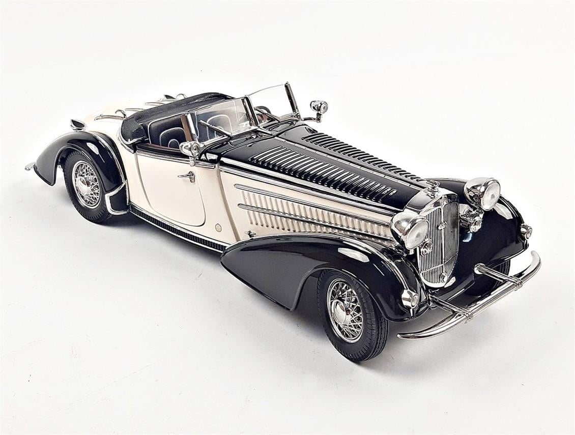 Sunstar 2405 1/18 Ölçek, 1939 Horch 855 Roadster, Siyah/Beyaz, Sergilemeye Hazır Metal Araba Modeli