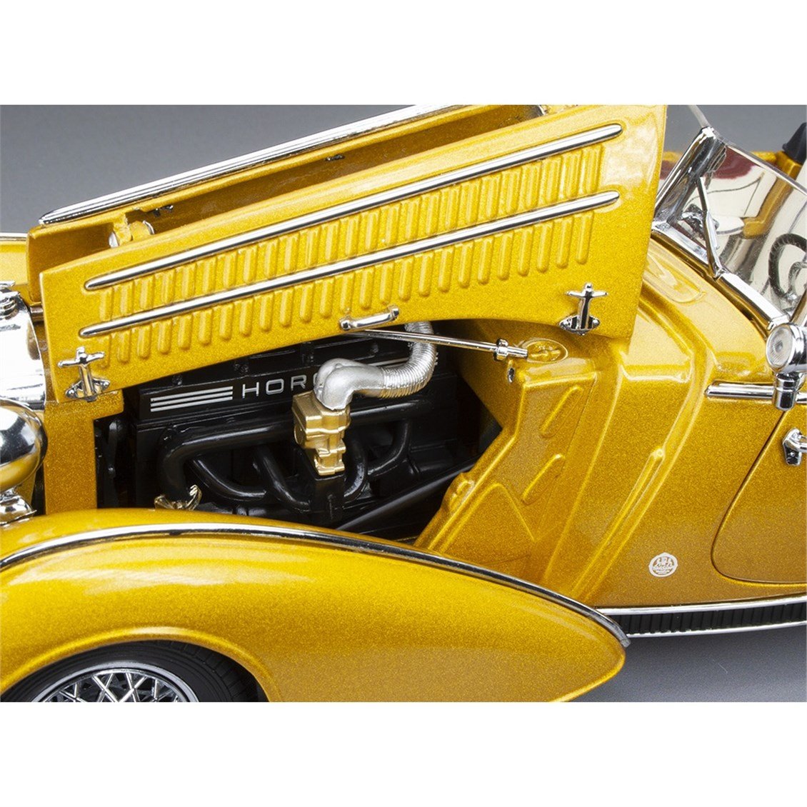 Sunstar 2411 1/18 Ölçek, 1939 Horch 855 Roadster, Altın, Sergilemeye Hazır Metal Araba Modeli