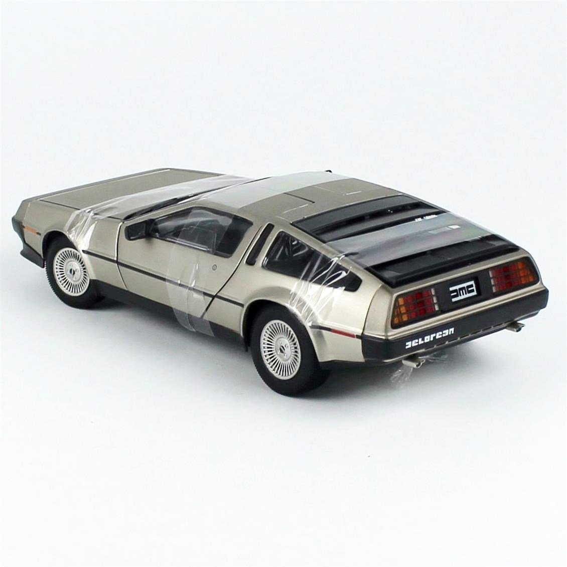 Sunstar 2701 1/18 Ölçek, 1981 De Lorean DMC 12 Coupe, Krom Renk, Sergilemeye Hazır Metal Araba Modeli