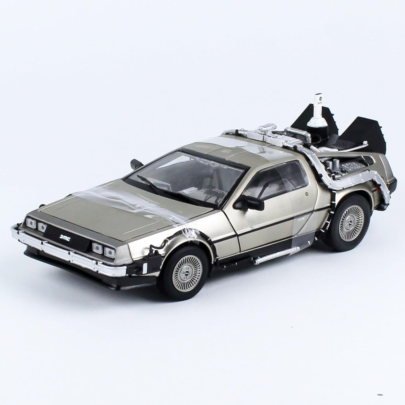 Sunstar 2710 1/18 Ölçek, Delorean (Geleceğe Dönüş II) Krom Renk, Sergilemeye Hazır Metal Araba Modeli