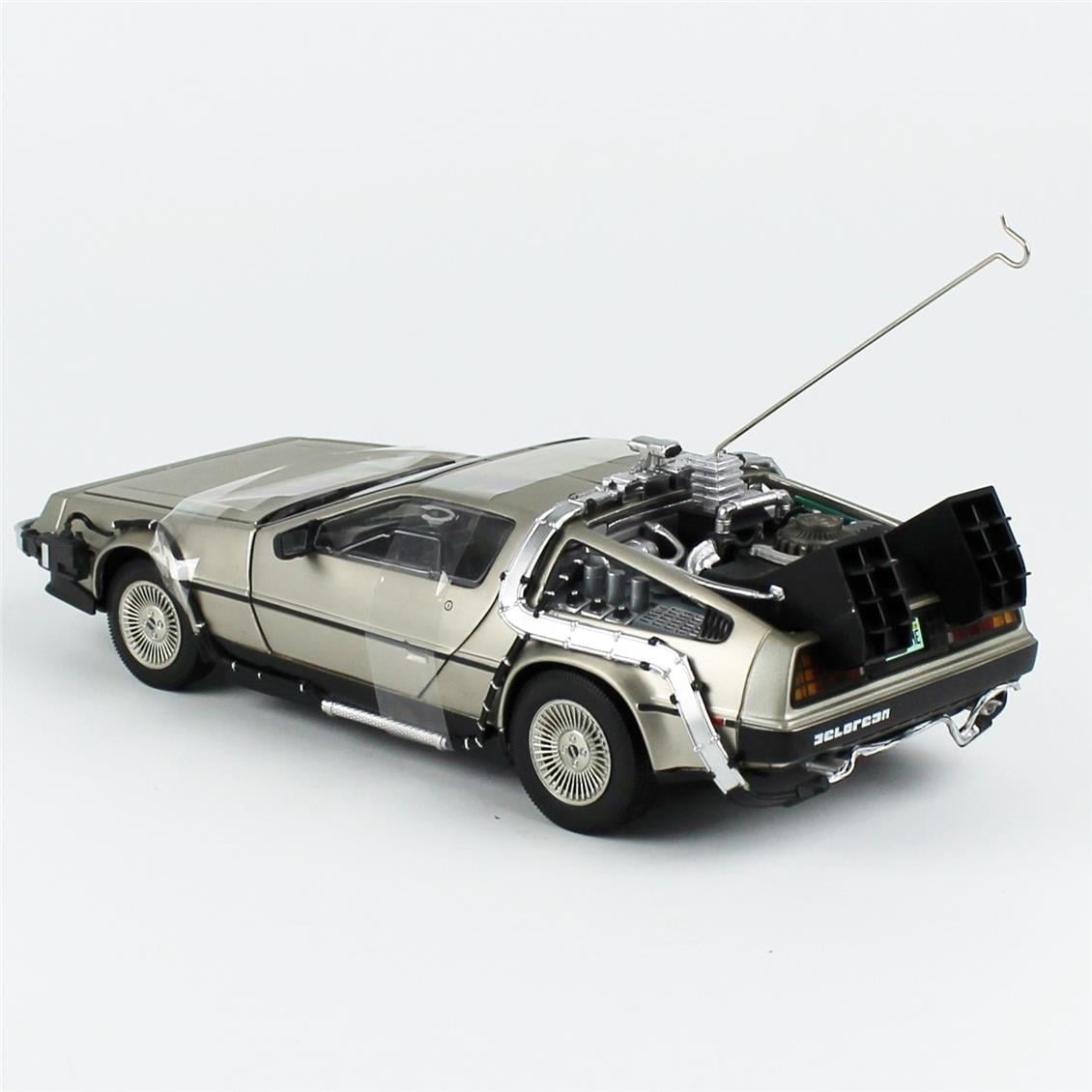 Sunstar 2711 1/18 Ölçek, Delorean (Geleceğe Dönüş I) Krom Renk, Sergilemeye Hazır Metal Araba Modeli
