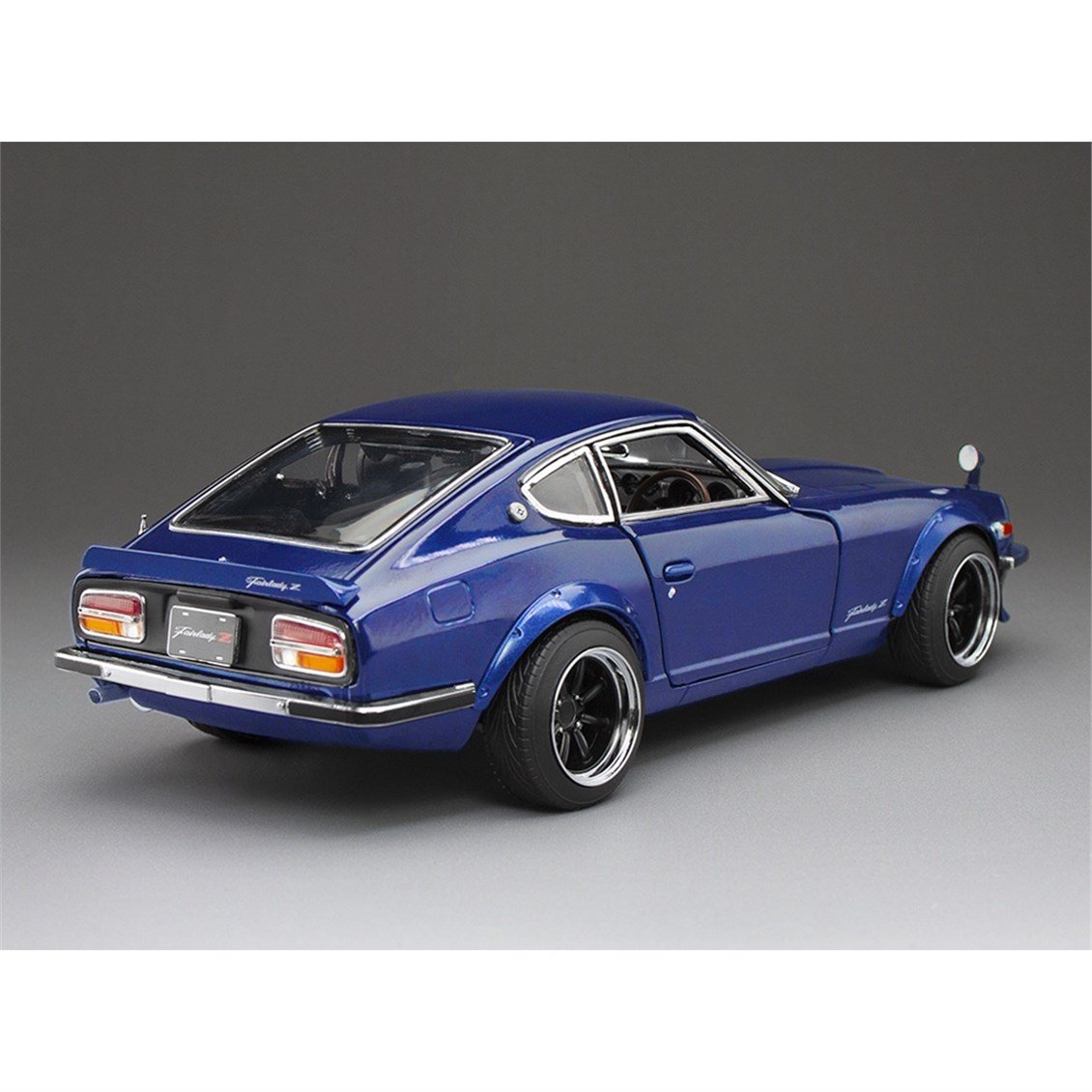 Sunstar 3515 1/18 Ölçek, 1972 Fairlady Z (S30), Koyu Mavi (RHD), Sergilemeye Hazır Metal Araba Modeli