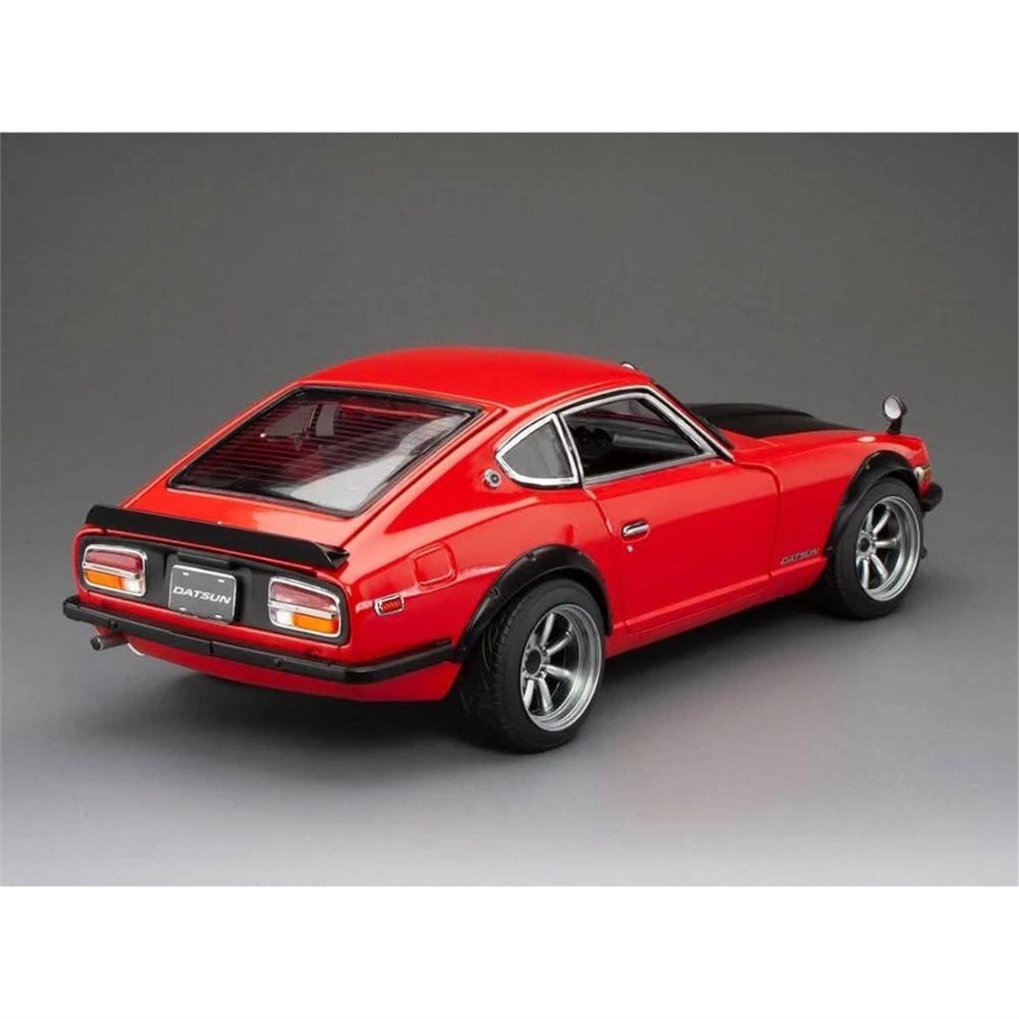 Sunstar 3518 1/18 Ölçek, 1971 Datsun 240Z, Kırmızı, Sergilemeye Hazır Metal Araba Modeli