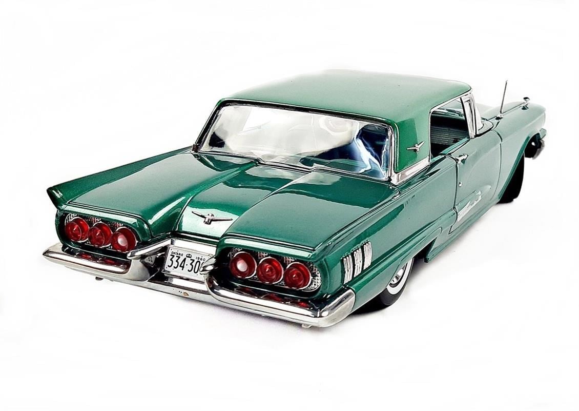 Sunstar 4309 1/18 Ölçek, 1960 Ford Thunderbird, Hard Top, Yeşil, Sergilemeye Hazır Metal Araba Modeli